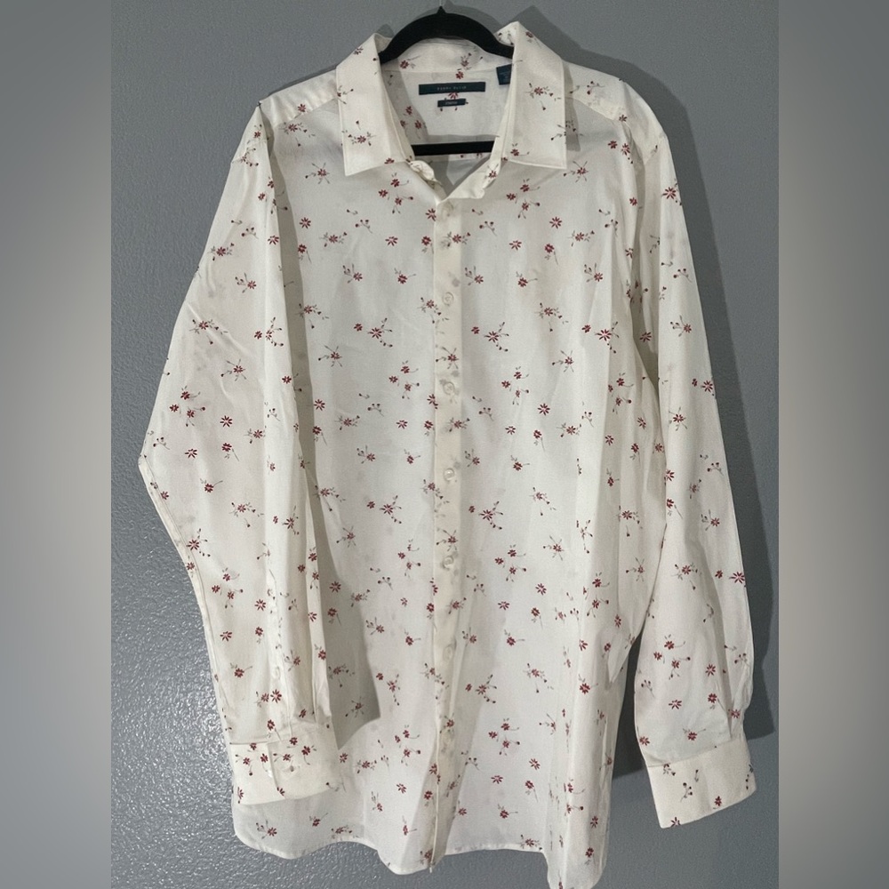 Perry Ellis-Size 2X-long sleeve cream with floral pattern-stretch